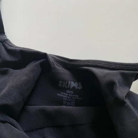 SKIMS NEW Black Sculpting Bodysuit!! - Picture 13 of 16